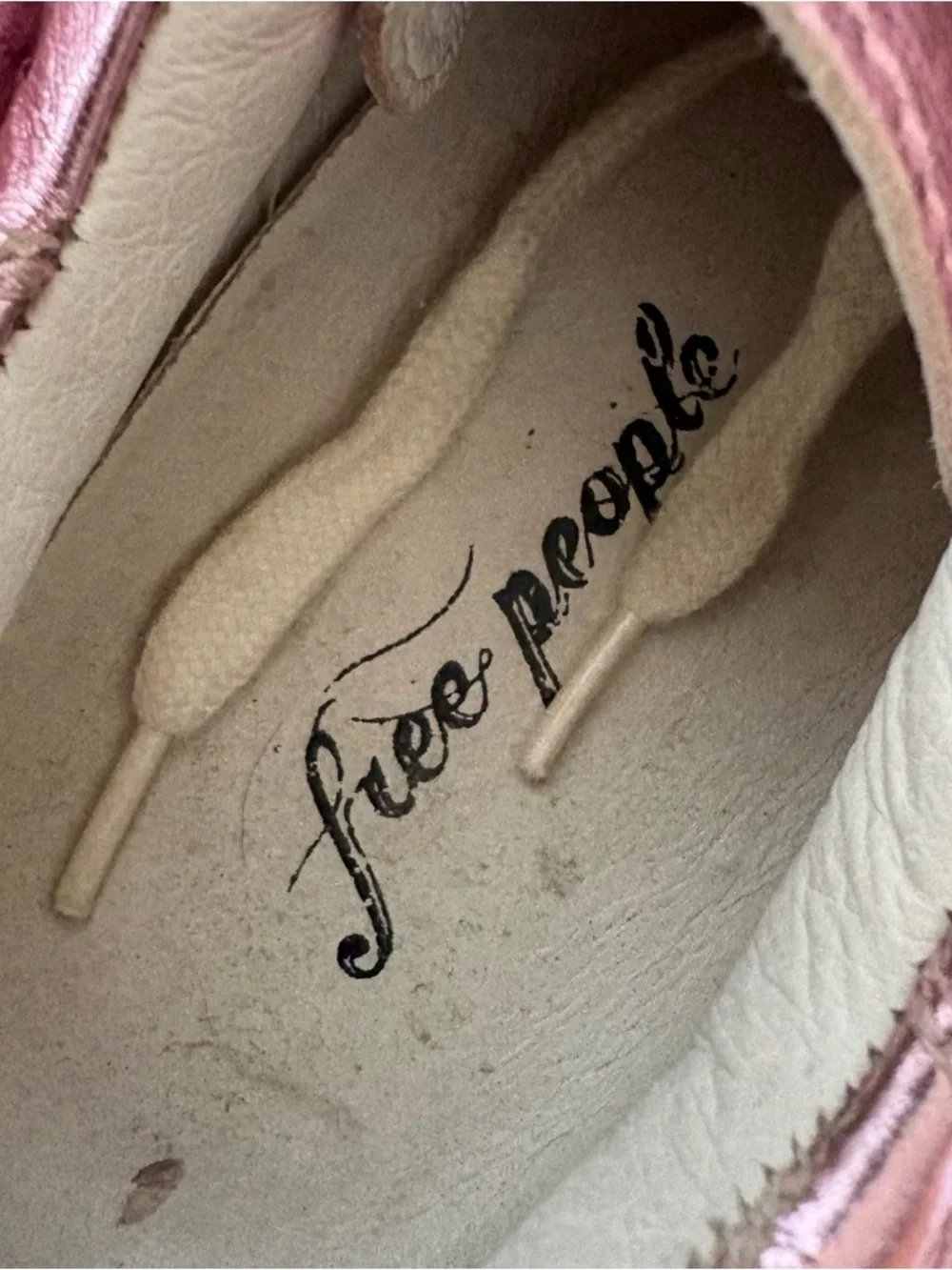 Free People LETTERMAN SNEAKER Pink Metallic Leather 7 Trendy Preppy Comfy Skater